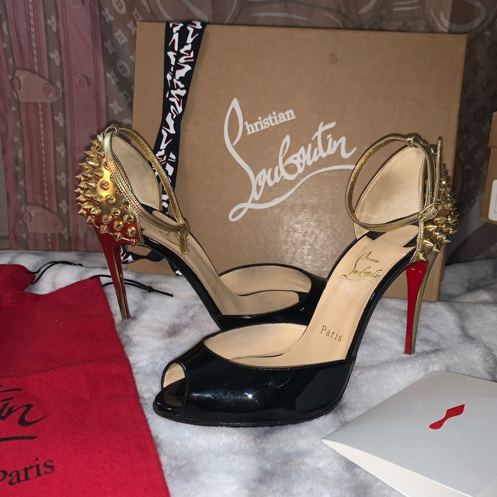 Gorgeous Christian Louboutin Pina spike gold 37.5